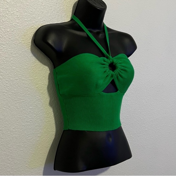 NEW Almost Famous Kelly Green Knit Sweater Cut Out Halter Crop Top S - Picture 2 of 7